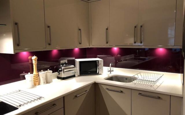 JOIVY Super Central Luxury Edinburgh Apartment