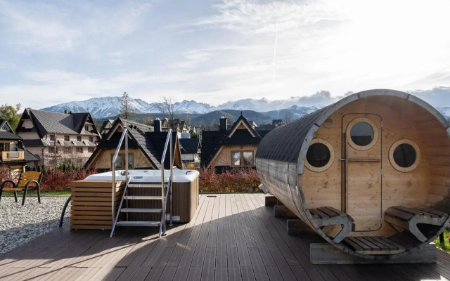 Lux-HOUSE & JACUZZI SAUNA