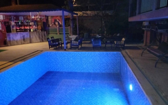 El Latino Otel