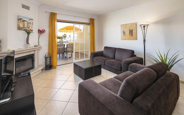 Beautiful 2-bed Apartment in Albufeira