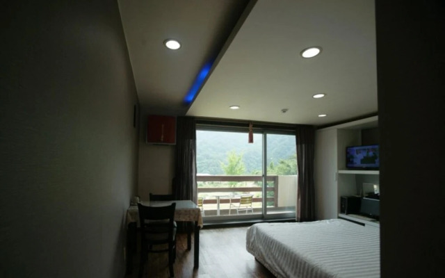 Yangyang Denver House Pension