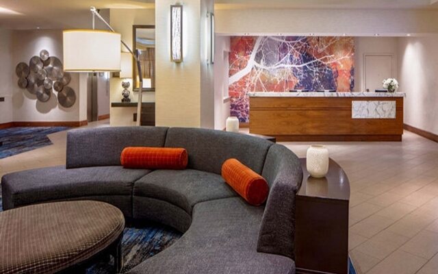 DoubleTree Suites by Hilton Hotel Minneapolis