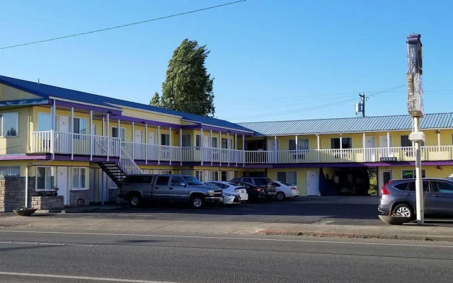 The Royal Victorian Motel