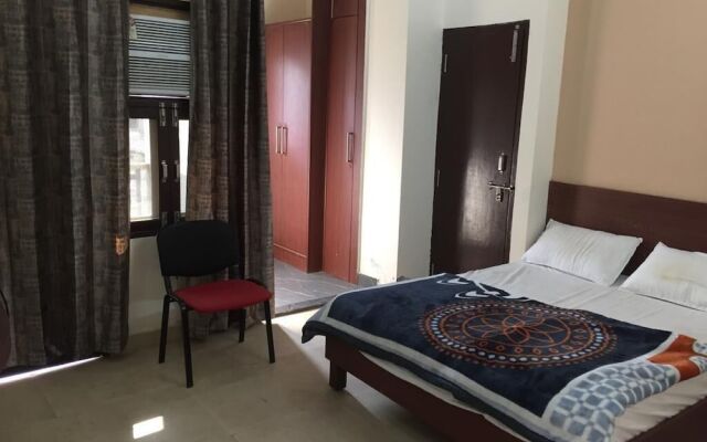 Hotel White House Residency By GRB