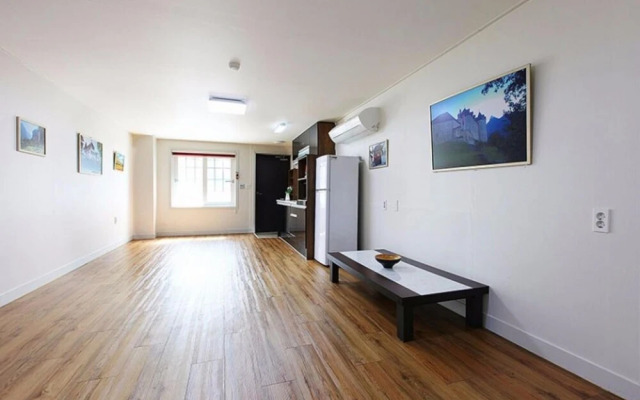 Boryeong Swiss Chalet Pension