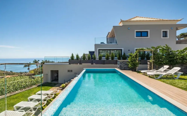 Sunshine Deluxe B by Madeira Sun Travel