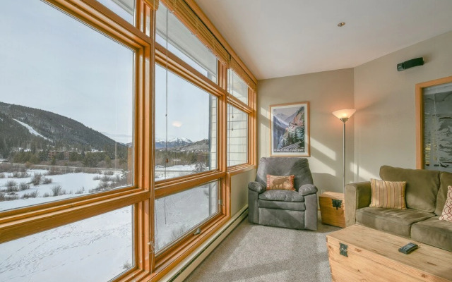 River Bank Lodge 2918