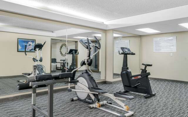 Quality Inn and Suites Livonia