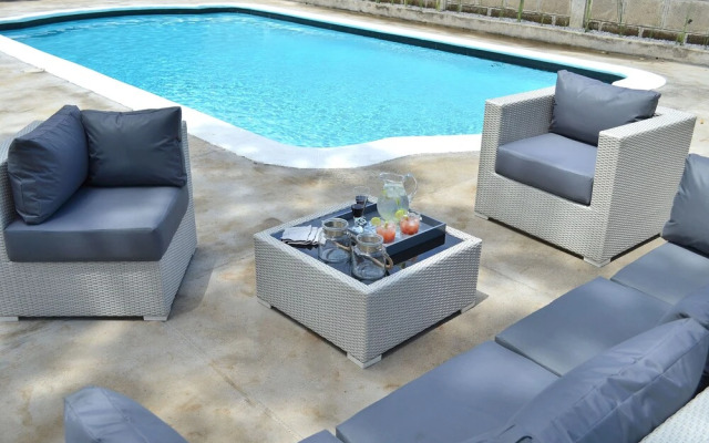 Onix Apartments
