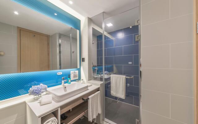 Holiday Inn Express Shanghai Jiading Center by IHG