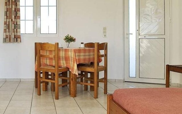Elpida Apartments