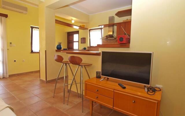 Apartment 389