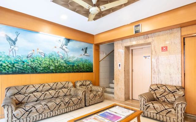 OYO 9633 Hotel Srinidhi Residency