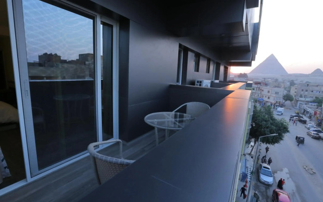 Pyramid Edge Hotel & Exclusive Pyramids View Rooftop