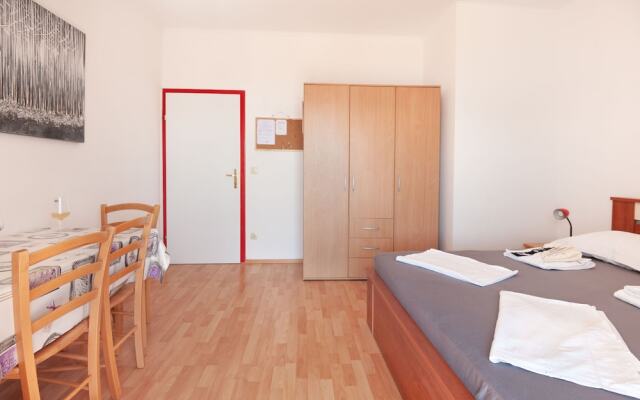 Apartments Tomic