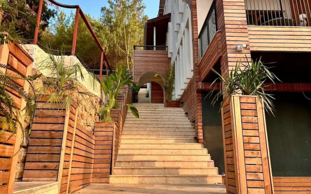 Castello By Mediterra