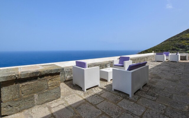 Beautiful Home in Pantelleria With Wifi and 4 Bedrooms