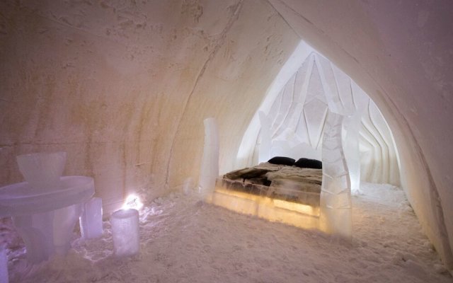 Arctic SnowHotel & Glass Igloos