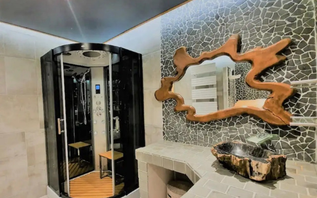 Luxurious Villa With Private spa Near Beach