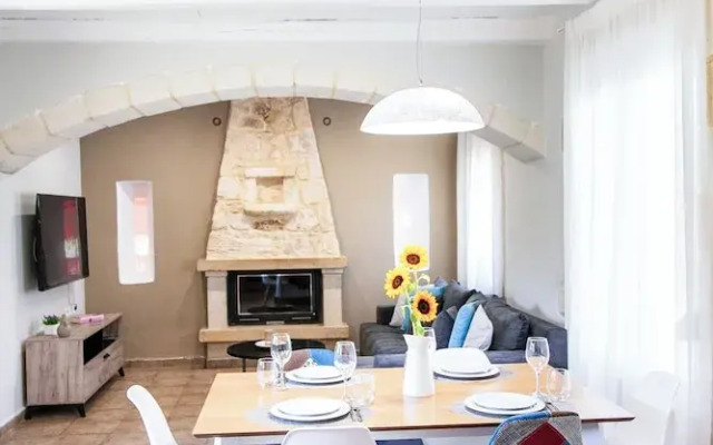 Hem Borta Villa - Next To Platanias, 2min From Beach