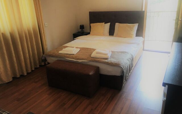 Venesa Hotel