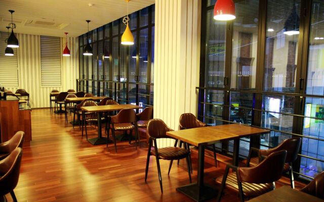 Hotel STAY:ON