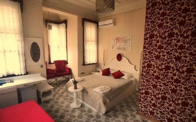 Yalı Hotel