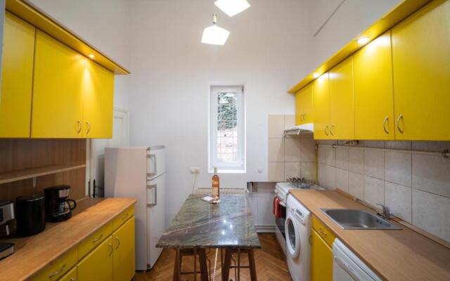 5* noble house in historic center