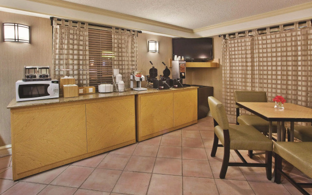 La Quinta Inn by Wyndham Savannah Midtown