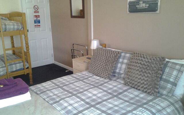 Twin Palms Guesthouse