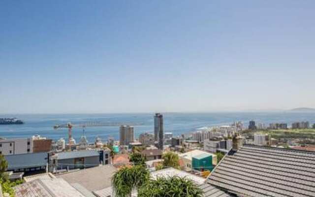 Beautiful Apartment w Deck Stunning Views Rhine Stone