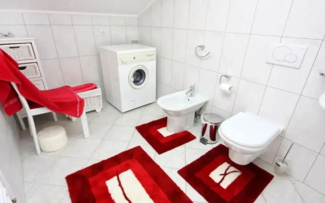 Beachside Serenity Apartments in Barbot