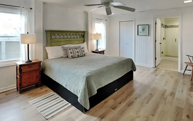 Polly's Place by Topsail Realty