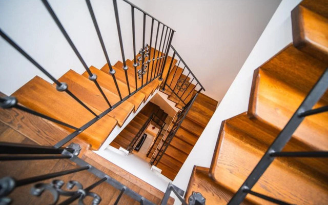Celenga Apartments with free offsite parking