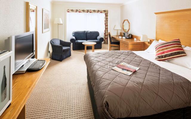 Mercure Bristol North The Grange Hotel