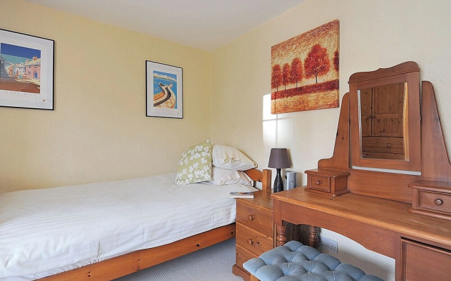 4/5 Georges Square