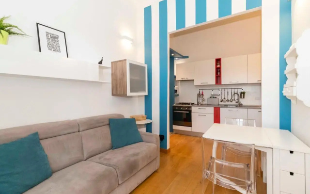 BOOK NOW! Apt x4 a few steps from Valentino's Park