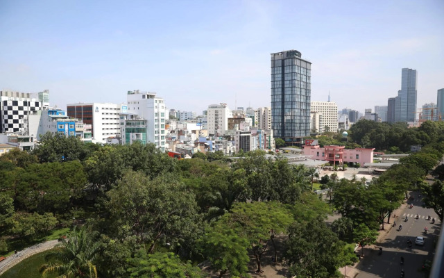Liberty Hotel Saigon Parkview