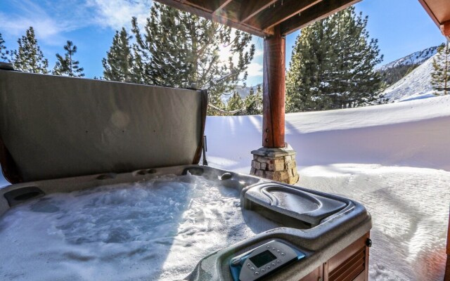 Juniper Crest #25 4 Bedroom Condo by RedAwning