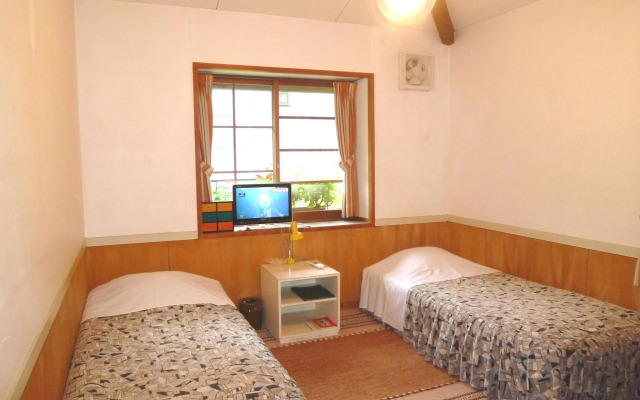 Inn of Amigos Yasuda Pension
