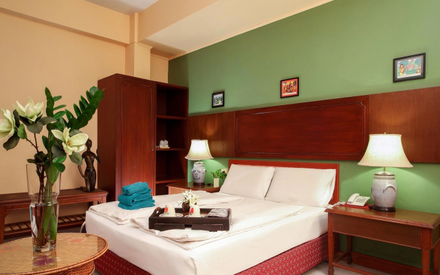 People Place Boutique In Town Hotel