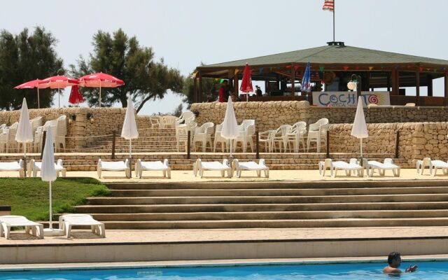 Kamarina Resort