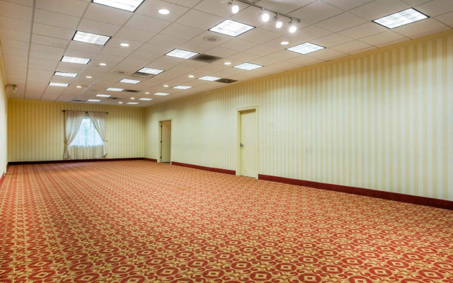 Budgetel Inn & Suites Atlanta
