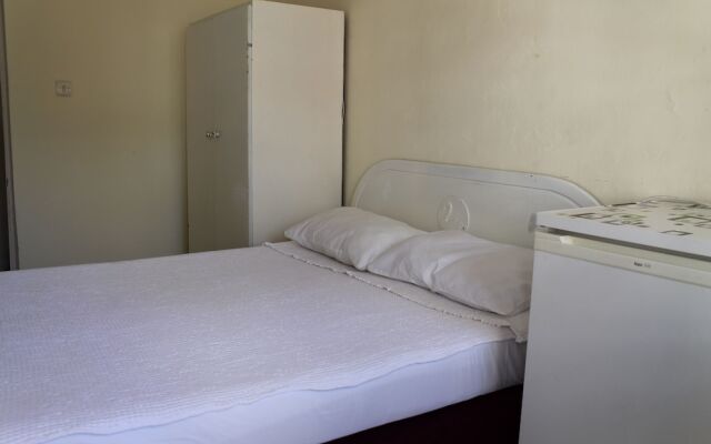 DM Hotel