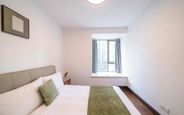 Tyms Premium 3BR 2BA Apt Walk to Metro