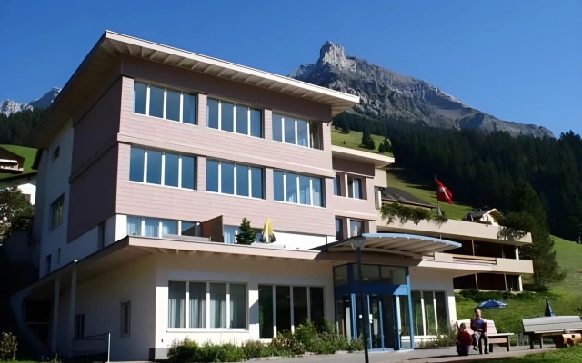 Ferien- und Familienhotel Alpina
