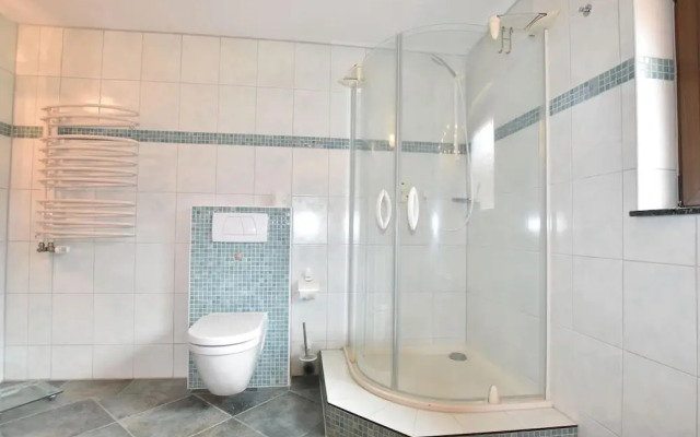 Cozy Retreat in Kropelin