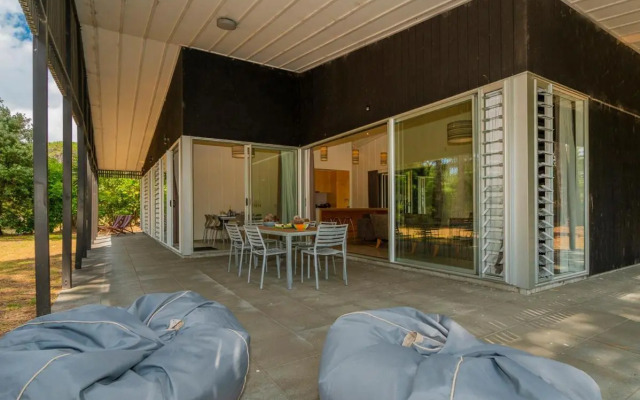The Golden Hideaway - Matarangi Holiday Home