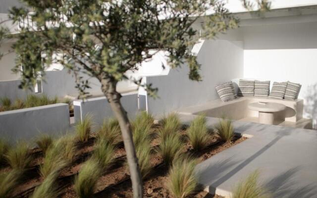 Iphimedeia Luxury Hotel & Suites
