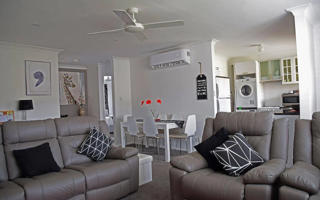 Cole House Apartments